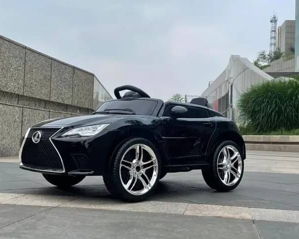 Small Lexus Children car