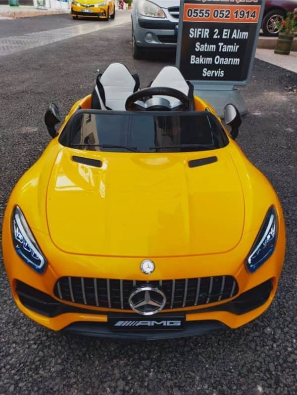 Mercedes AMG-YELLOW