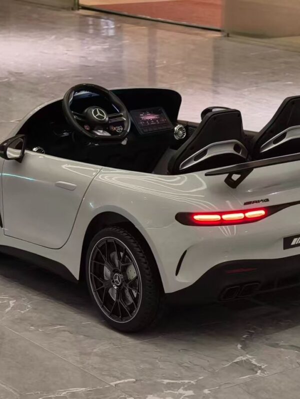 Double seat Mercedes Children car