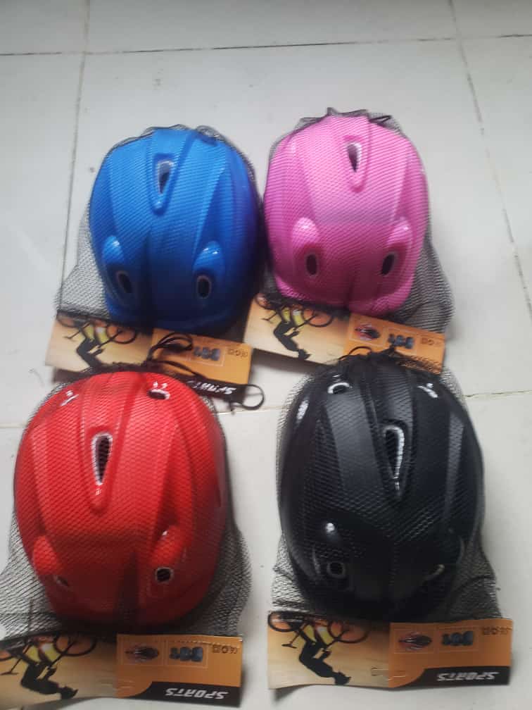 Kids’ 7-Piece Sports Protective Gear Set – Helmet, Knee Pads, Elbow Pads & Wrist Guards - Image 2